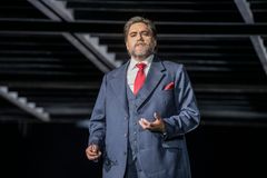 Yngve Søberg i rollen som den sadistiske Scarpia