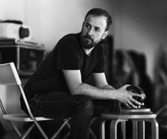 I «Trailer Park»  har tanzmainz – kompaniet for samtidsdans ved Staatstheater Mainz – slått seg sammen med den München-baserte koreografen Moritz Ostruschnjak.