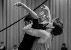 Erle Østraat og Ludvig Støvind i Alan Lucien Øyens «Youth».