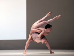 Grete Sofie Borud Nybakken og Alex Cuadros Joglar i «Chroma» i 2020.