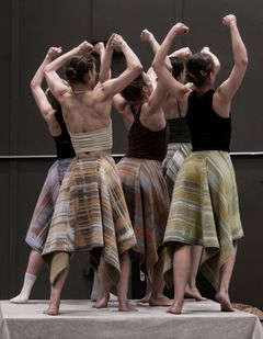 Simone Grøttes «Tungrodd – Rahčamuš – Raataminen» har urpremiere i Operaen 14. april.