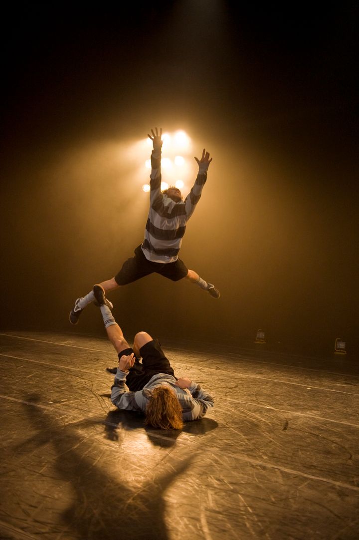 «A Dance Tribute to the Art of Football» var tidenes første fotball-danseforestilling da den hadde urpremiere i 1997. Siden har den gått sin seiersgang verden rundt.