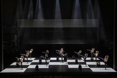 Sol León og Paul Lightfoots «Salle de danse» får nå norgespremiere, etter urpremieren med The Royal Ballet i juni (på bildet).