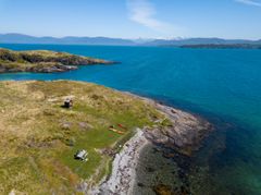 På tredjeplass finner vi øykommunen Tysnes i Sunnhordland. Tysnes kåres til den beste kommunen i Vestland sammenlagt i kåringen, og tar andreplassen i fylket innen temaet planer og organisering.