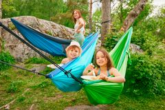 Mange steder i landet kan man bli med på overnatting sammen med andre, under Natt i naturen 6. september.