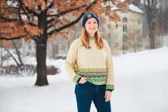 Marte Bøhm Nordahl i Friluftslivets år, fotografert utendørs på vinterstid.